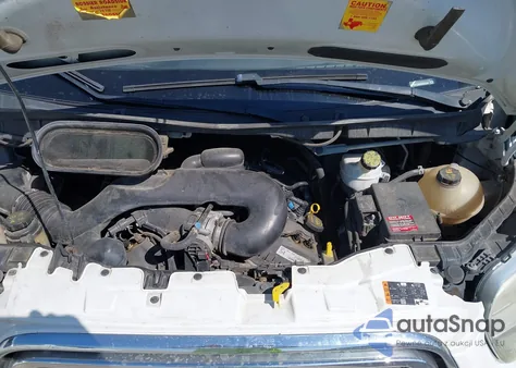 2016 Ford Transit-250 z USA, uszkodzony, nr VIN 1FTYR1ZM6GKB34384